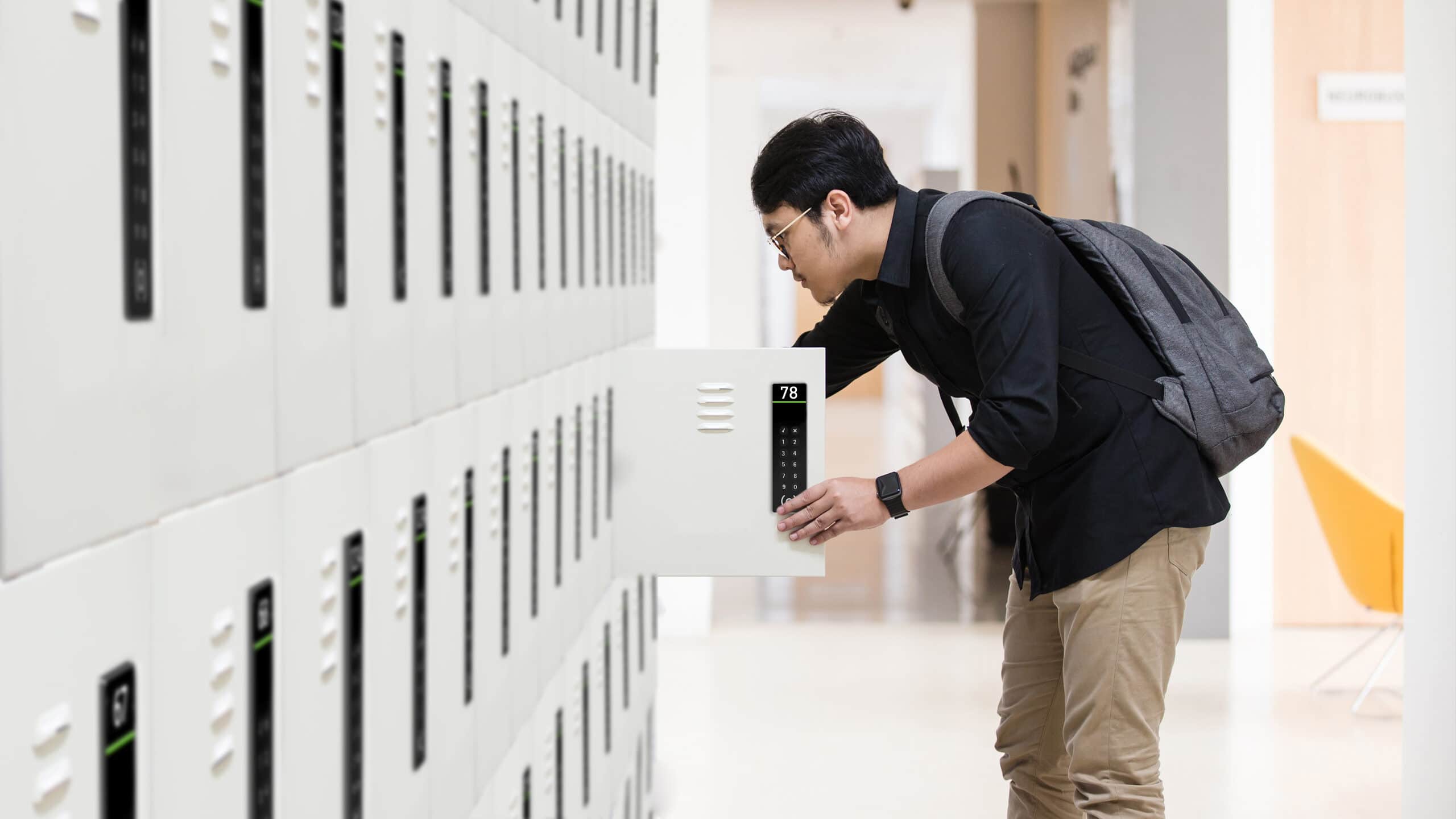 200928sag_slider_intelligenter_schrankverschluss_schliessfach_flur_universitaet